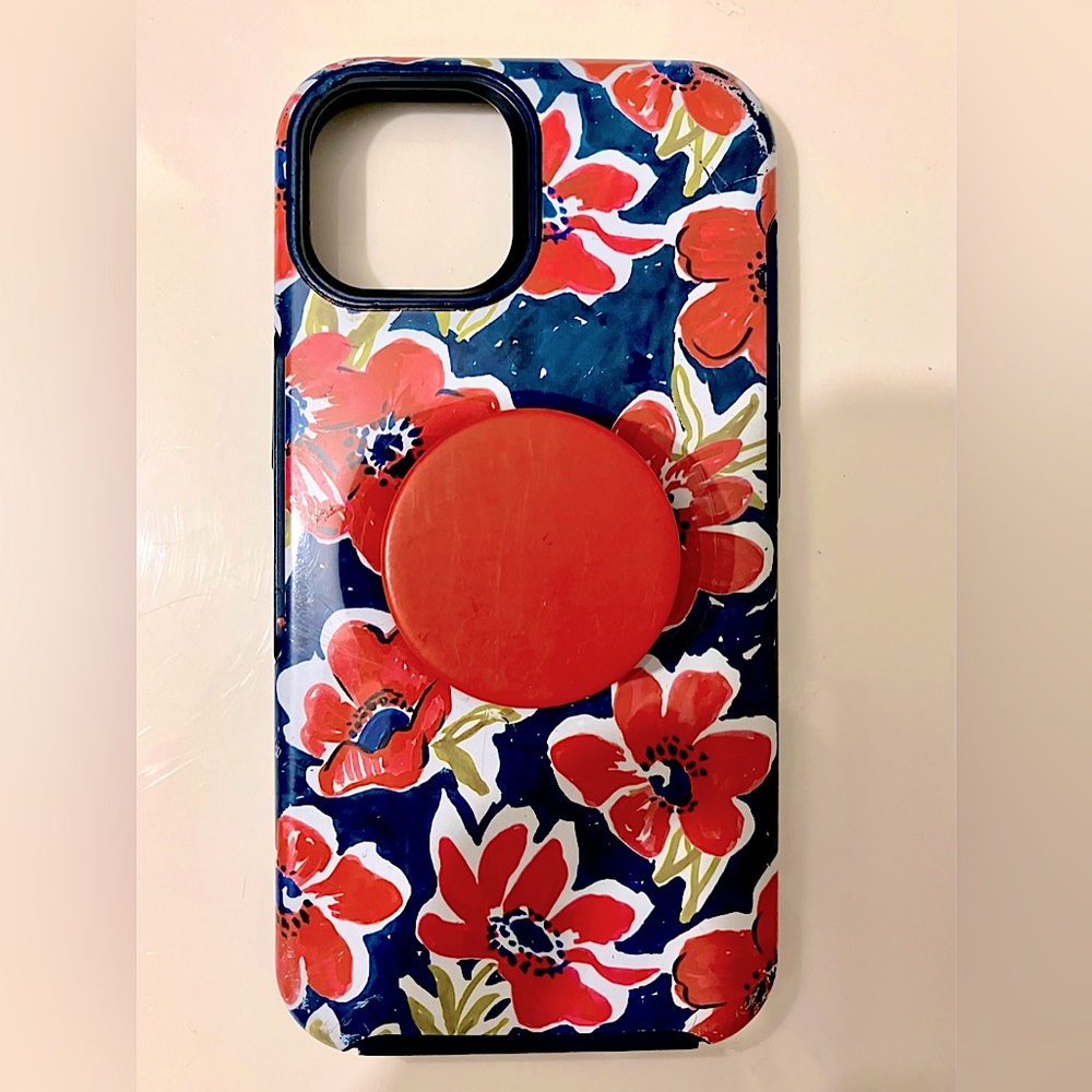 OtterBox + Pop Socket Case for iPhones 13/14